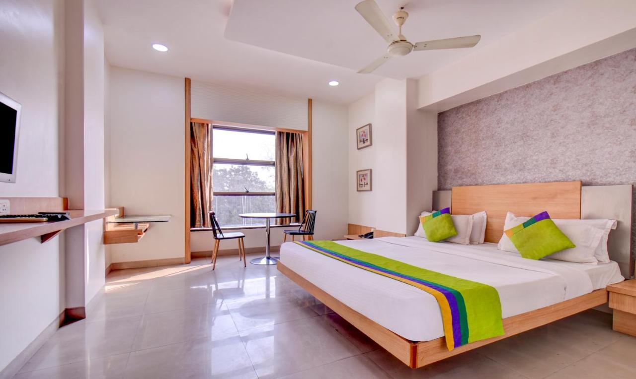 Treebo Admiral Suites New Usmanpura Aurangabad  Zewnętrze zdjęcie