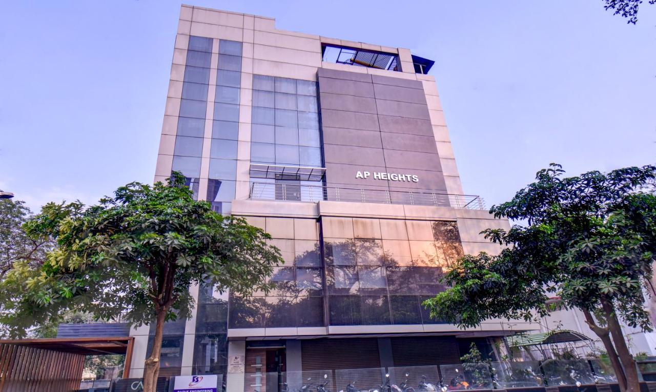 Treebo Admiral Suites New Usmanpura Aurangabad  Zewnętrze zdjęcie