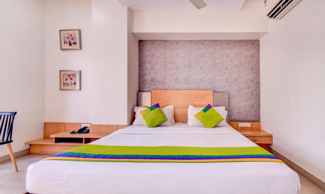 Treebo Admiral Suites New Usmanpura Aurangabad  Zewnętrze zdjęcie