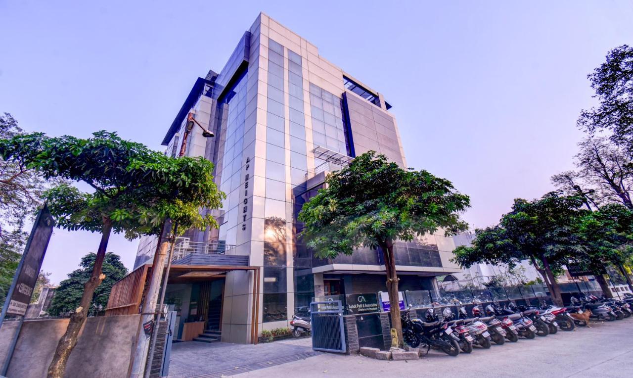 Treebo Admiral Suites New Usmanpura Aurangabad  Zewnętrze zdjęcie