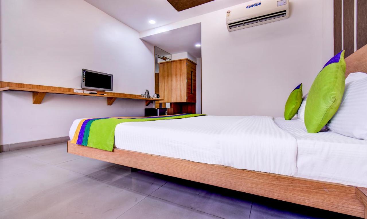 Treebo Admiral Suites New Usmanpura Aurangabad  Zewnętrze zdjęcie