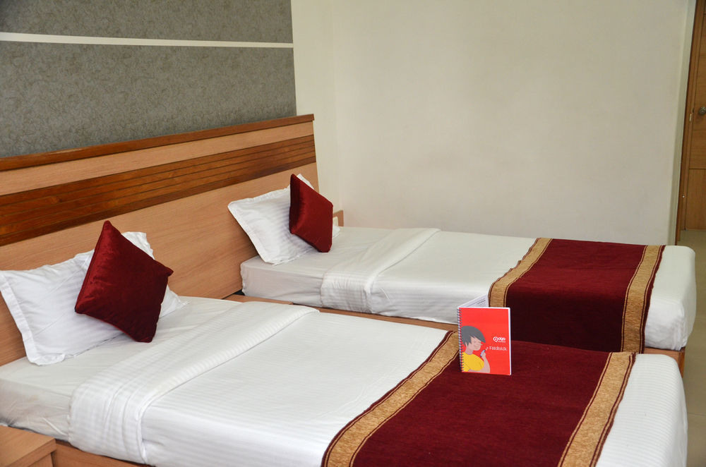 Treebo Admiral Suites New Usmanpura Aurangabad  Zewnętrze zdjęcie