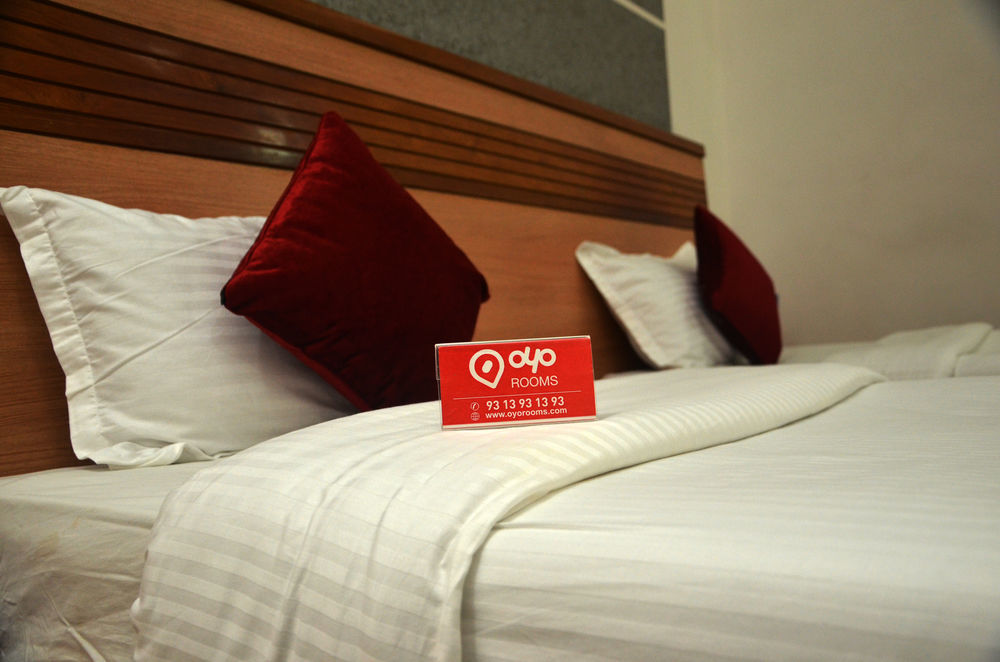 Treebo Admiral Suites New Usmanpura Aurangabad  Zewnętrze zdjęcie