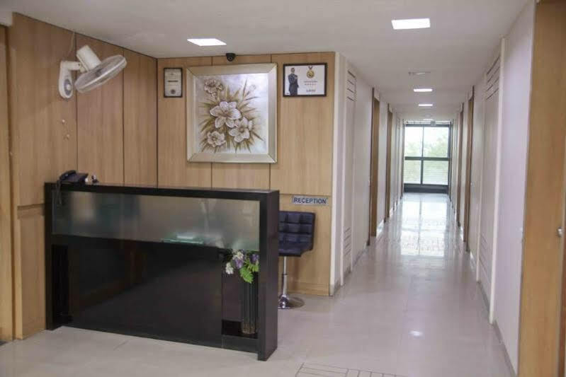 Treebo Admiral Suites New Usmanpura Aurangabad  Zewnętrze zdjęcie